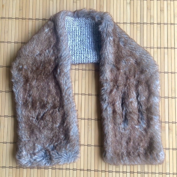 Anthropologie FAUX Fur Scarf - Picture 3 of 3
